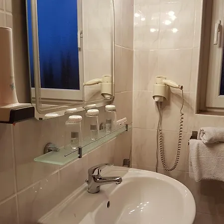 Legend Hotel 3*